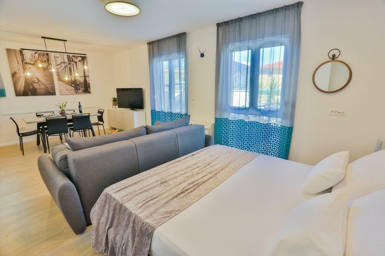 Luxury Urban Villa Apartments With Jacuzzi 斯普利特 外观 照片