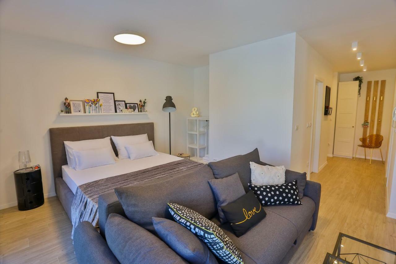 Luxury Urban Villa Apartments With Jacuzzi 斯普利特 外观 照片