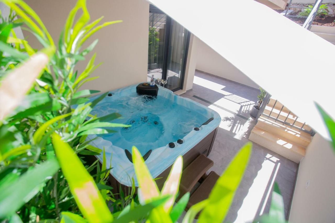 Luxury Urban Villa Apartments With Jacuzzi 斯普利特 外观 照片