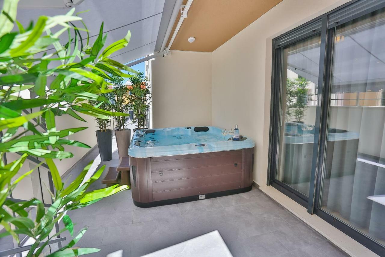 Luxury Urban Villa Apartments With Jacuzzi 斯普利特 外观 照片